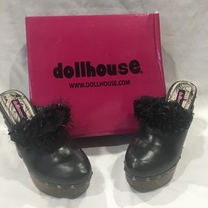 Dollhouse Platform Clogs